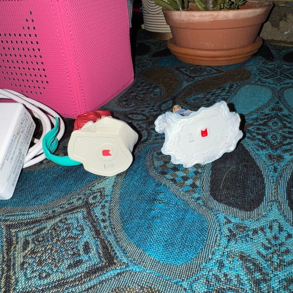 Tonies Pink Audio Box for Kids - Picture 5 of 6